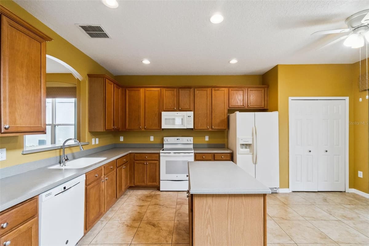 14108 BUDWORTH CIRCLE — photo 5 of 57