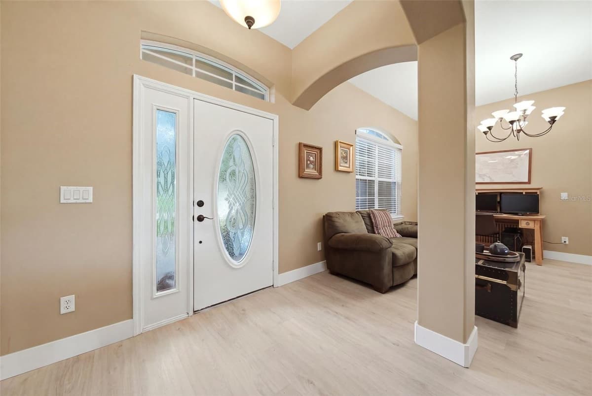 1331 LINDZLU STREET — photo 8 of 43