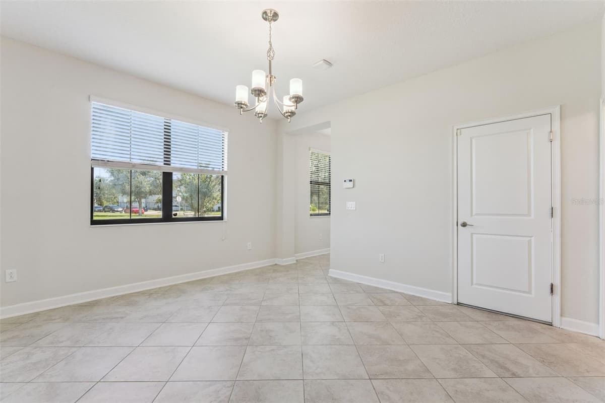 11433 WHISTLING PINE WAY — photo 5 of 40