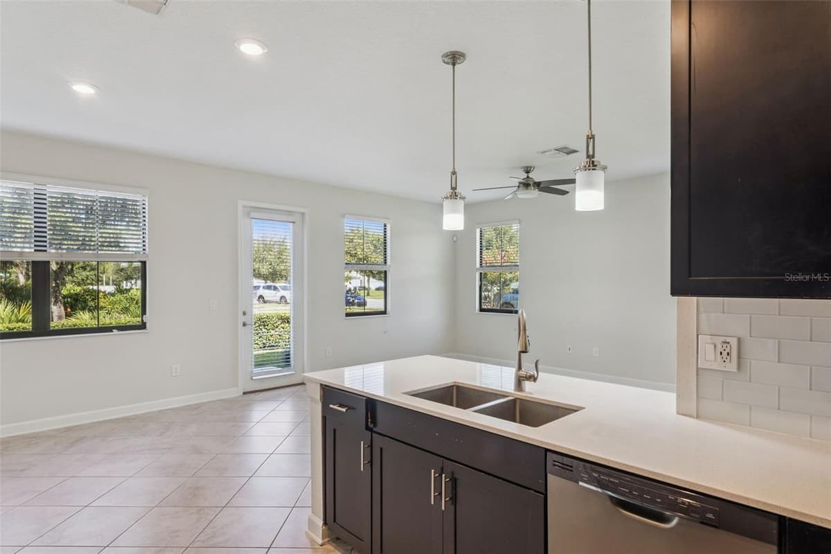 11433 WHISTLING PINE WAY — photo 13 of 40