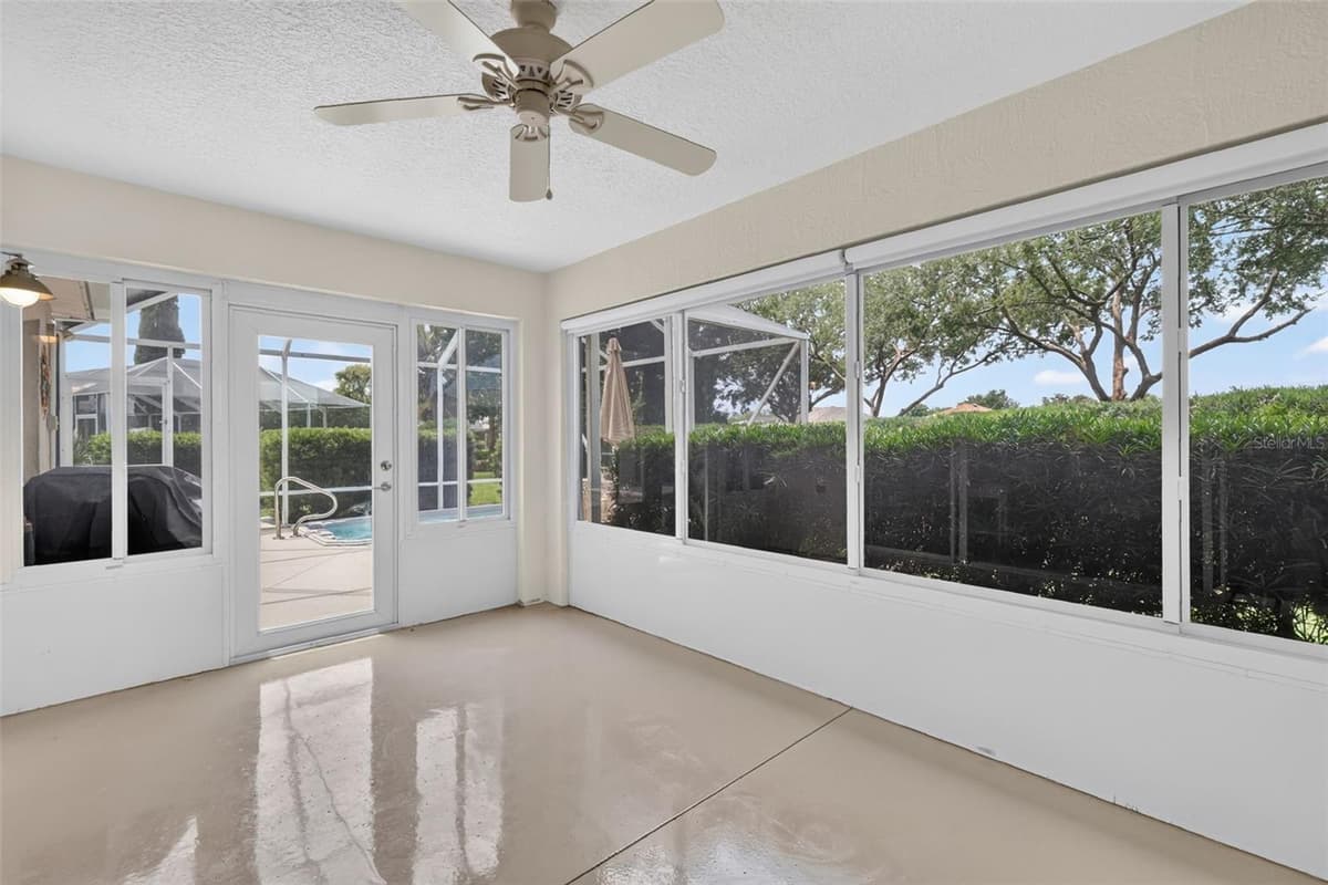 1218 CAMERO DRIVE — photo 25 of 36