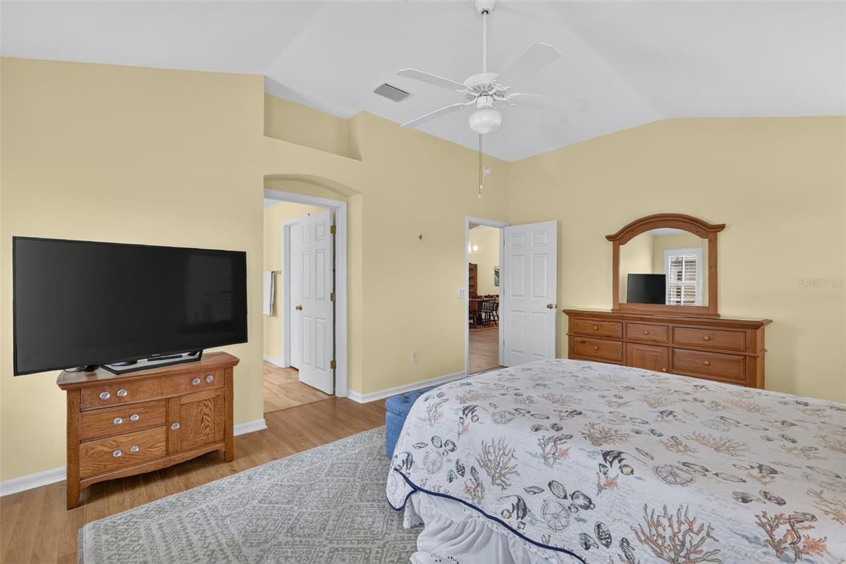 1218 CAMERO DRIVE — photo 17 of 36