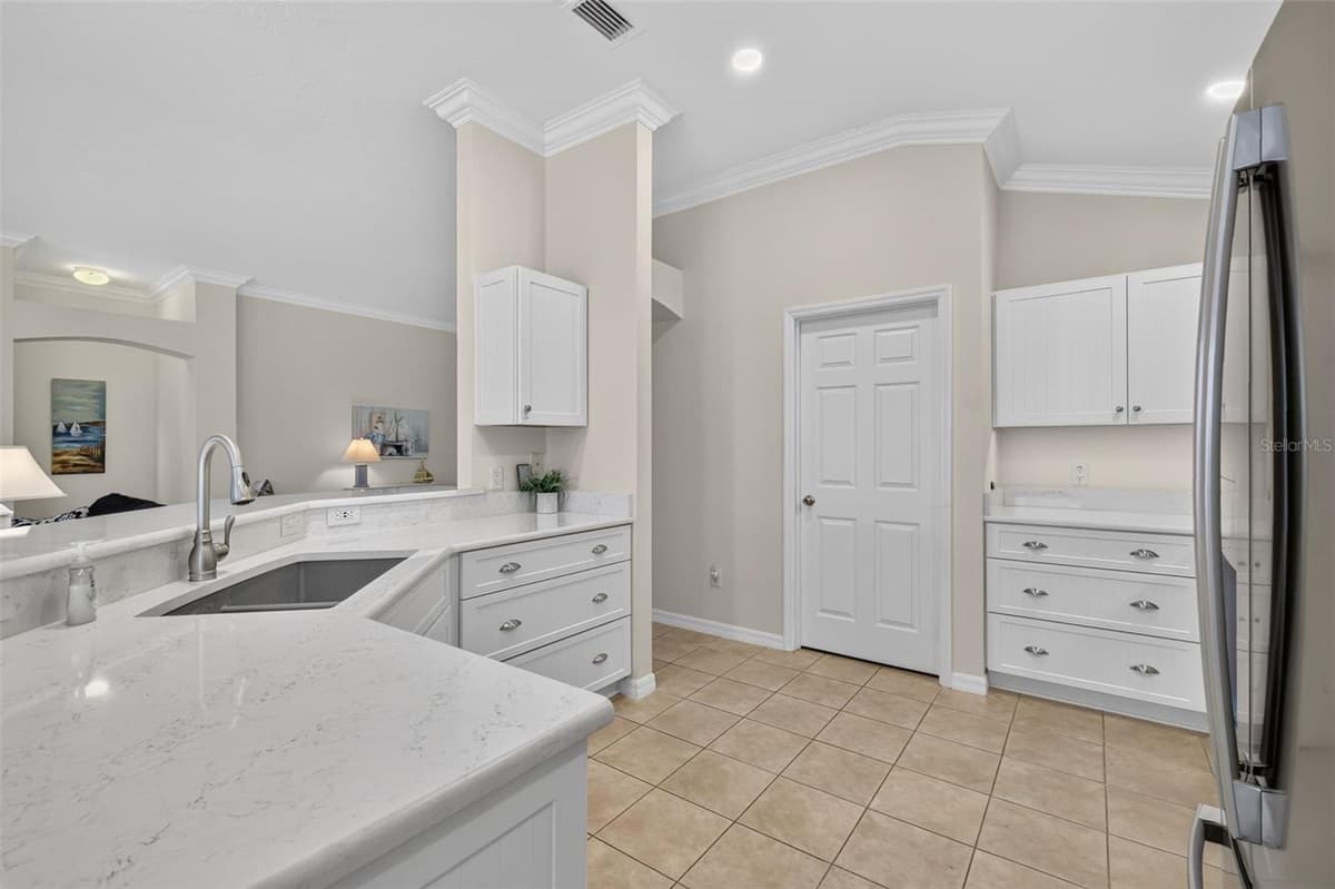 1218 CAMERO DRIVE — photo 13 of 36