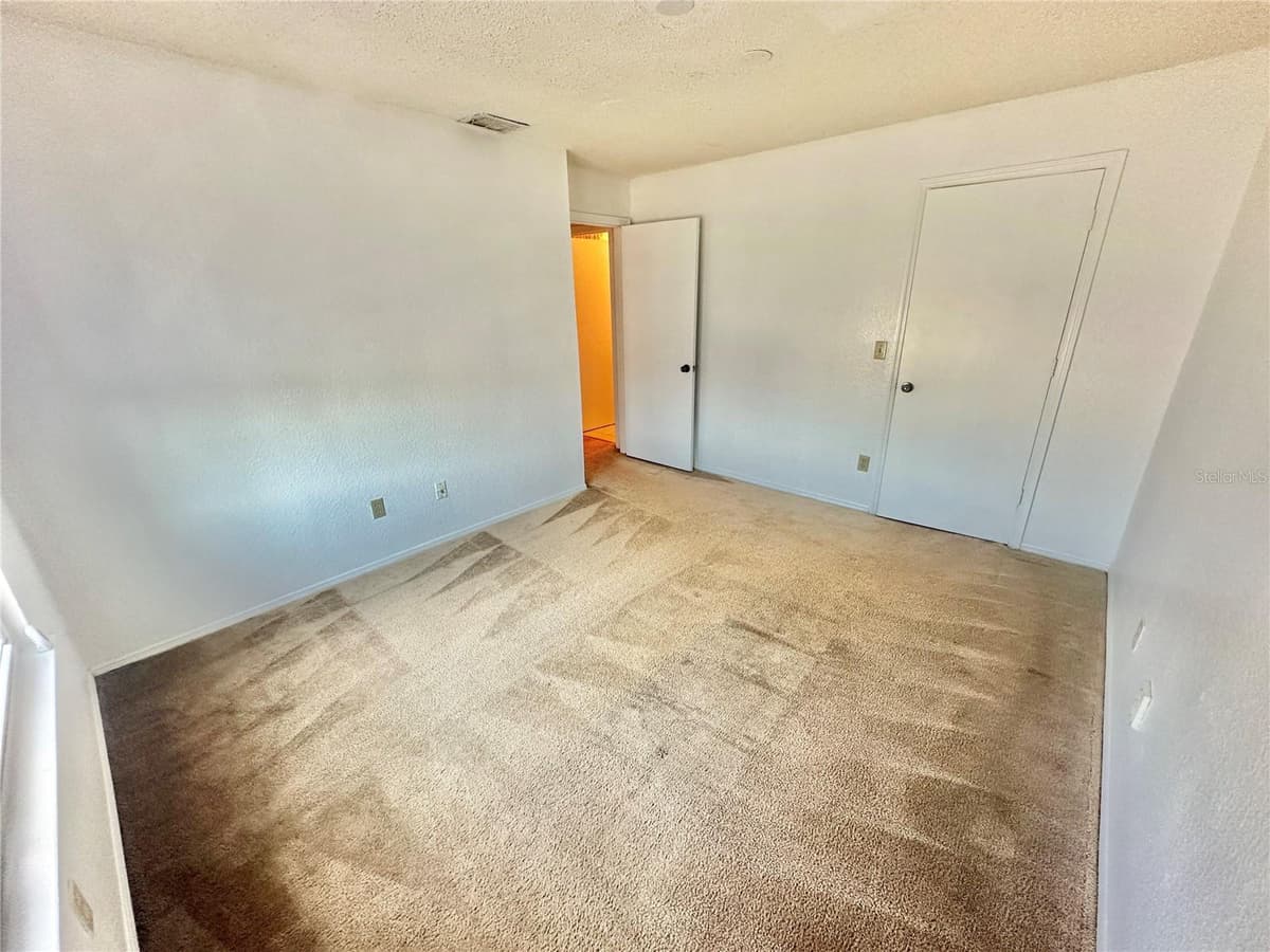 2550 ALAFAYA TRAIL — photo 10 of 17