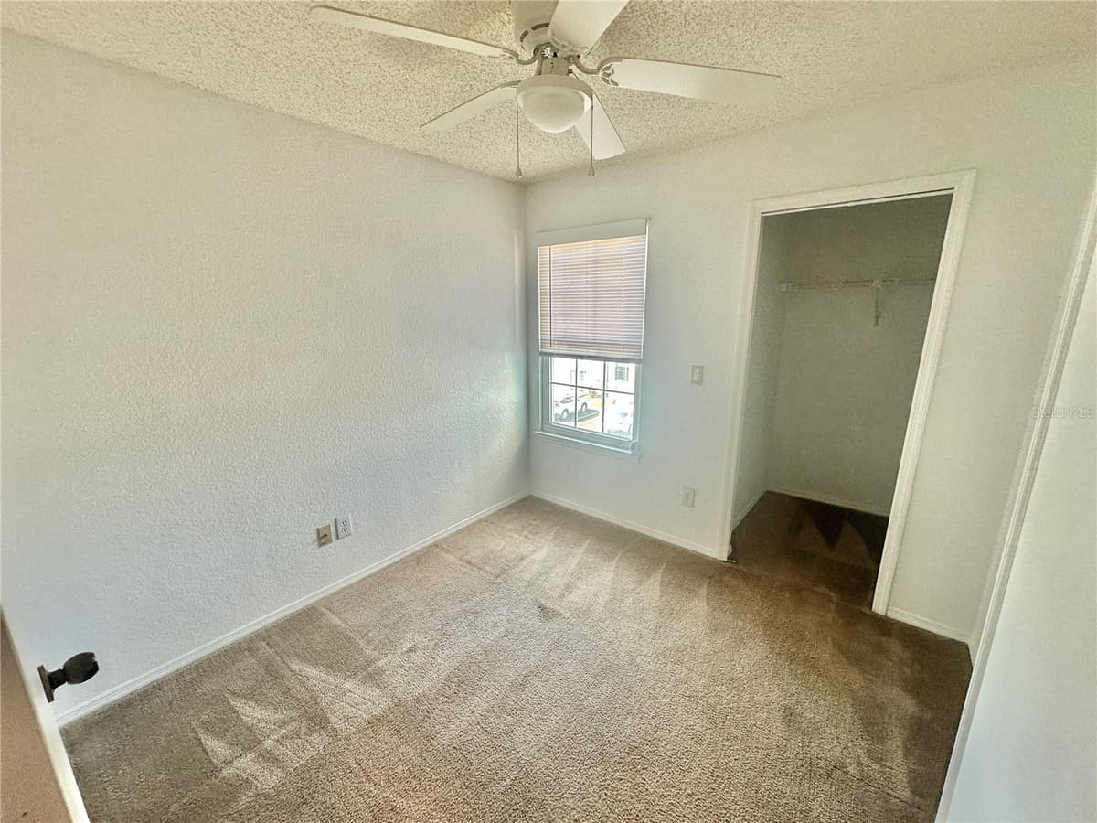 2550 ALAFAYA TRAIL — photo 8 of 17