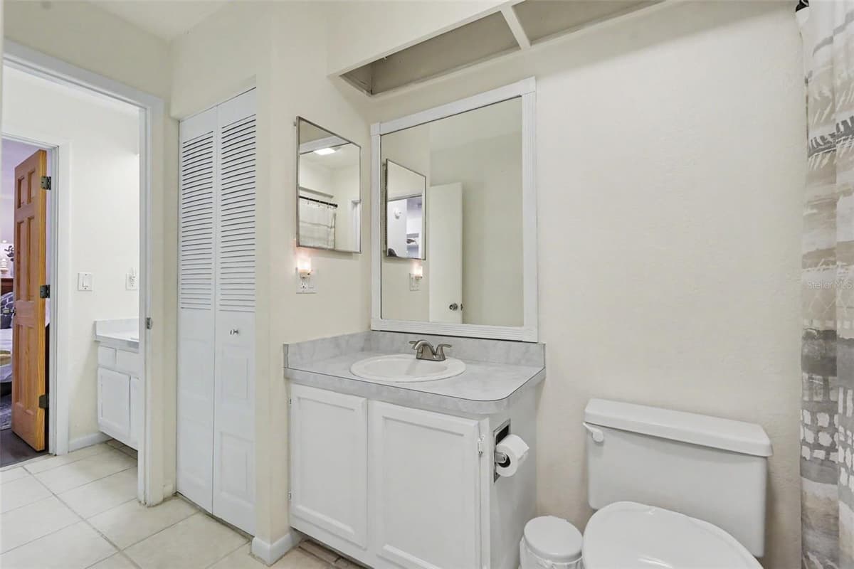 7360 ULMERTON ROAD — photo 19 of 35