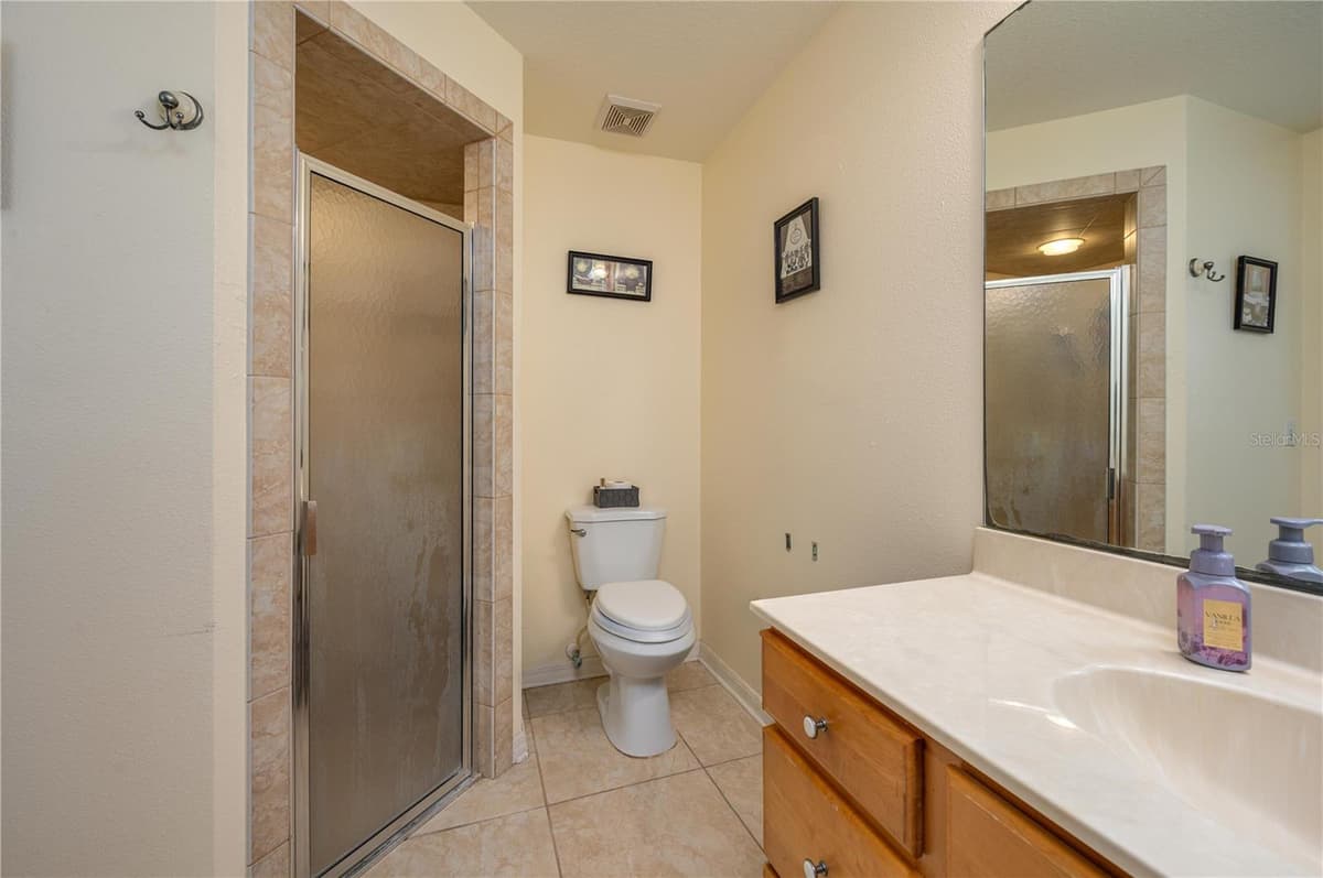 411 COUNTRY PINE ROAD — photo 16 of 37