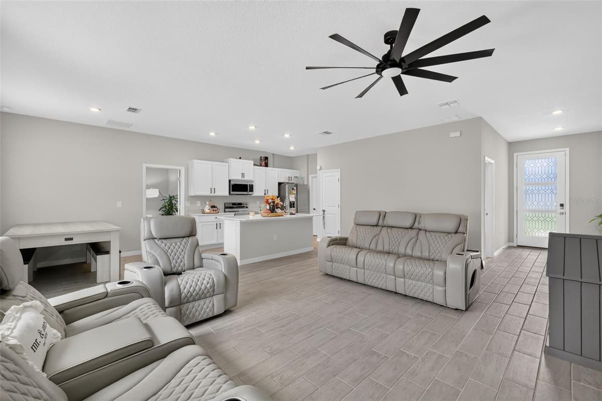 149 MARION OAKS GOLF ROAD — photo 13 of 29