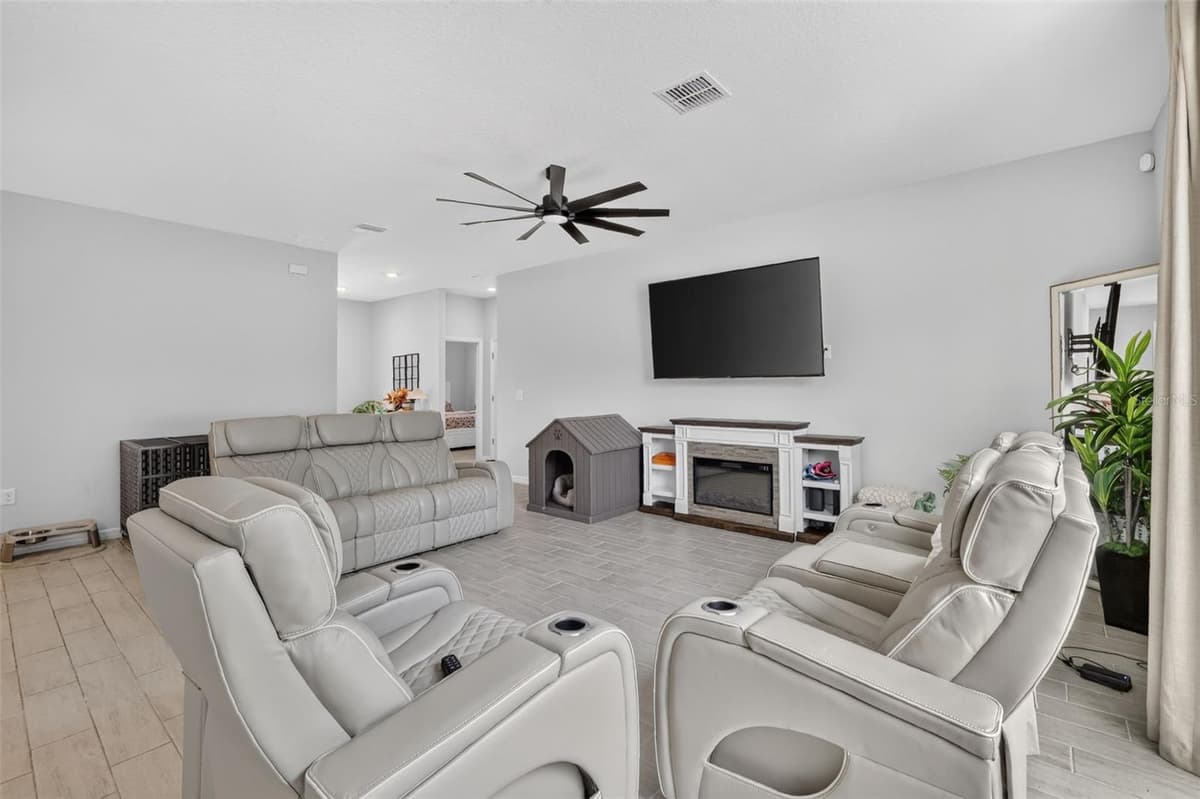 149 MARION OAKS GOLF ROAD — photo 12 of 29