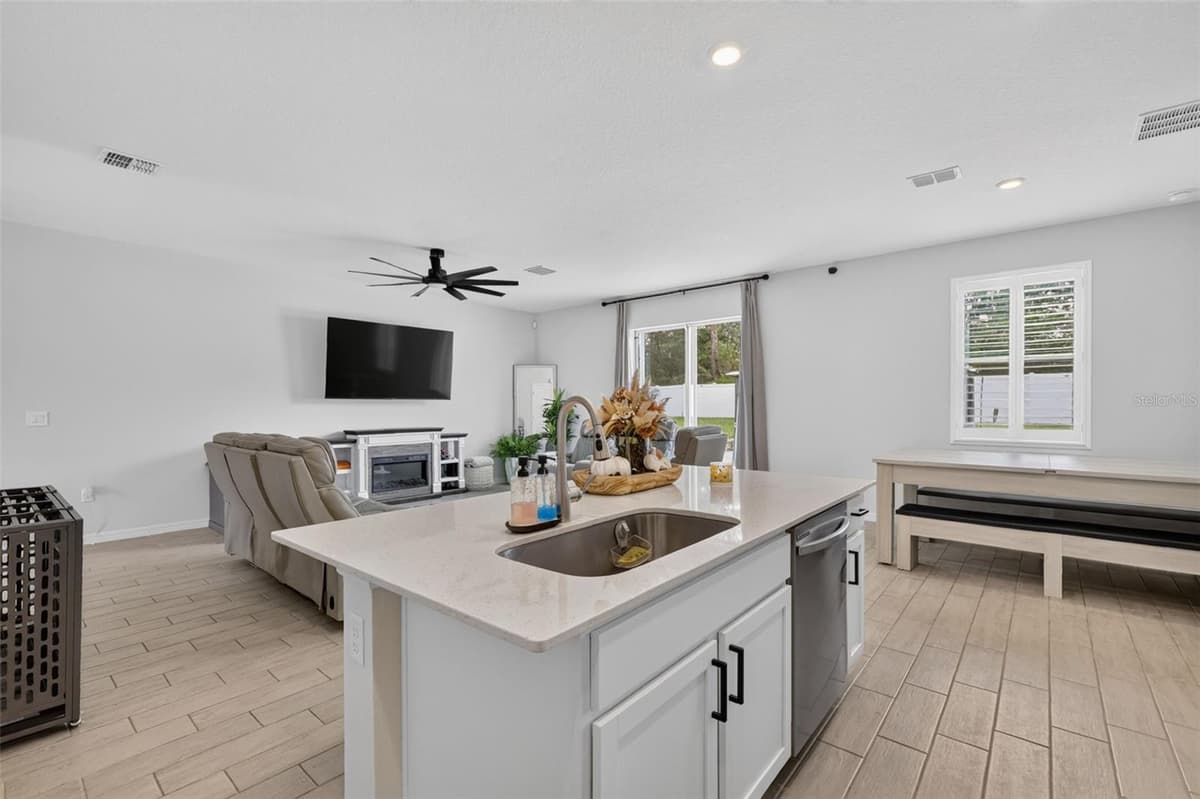 149 MARION OAKS GOLF ROAD — photo 8 of 29