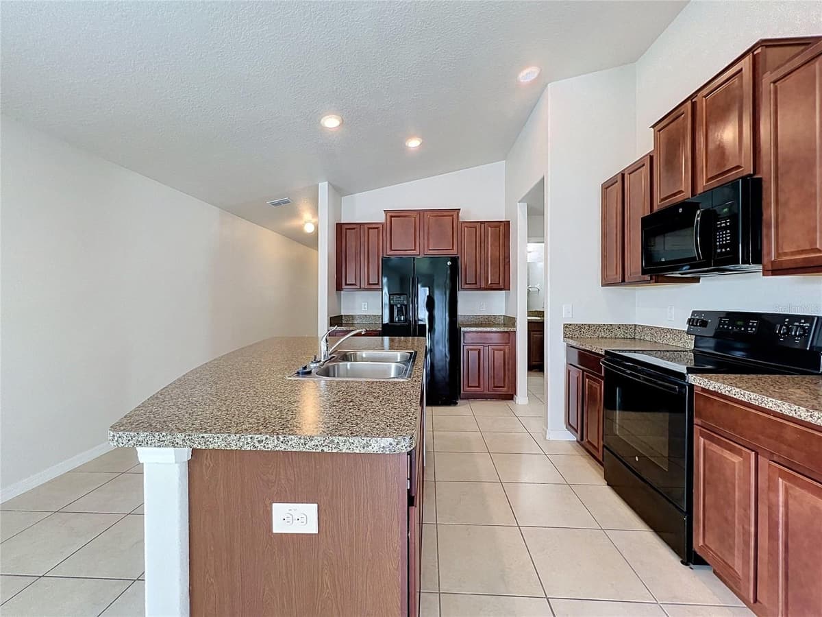 36095 CARRIAGE PINE COURT — photo 8 of 28
