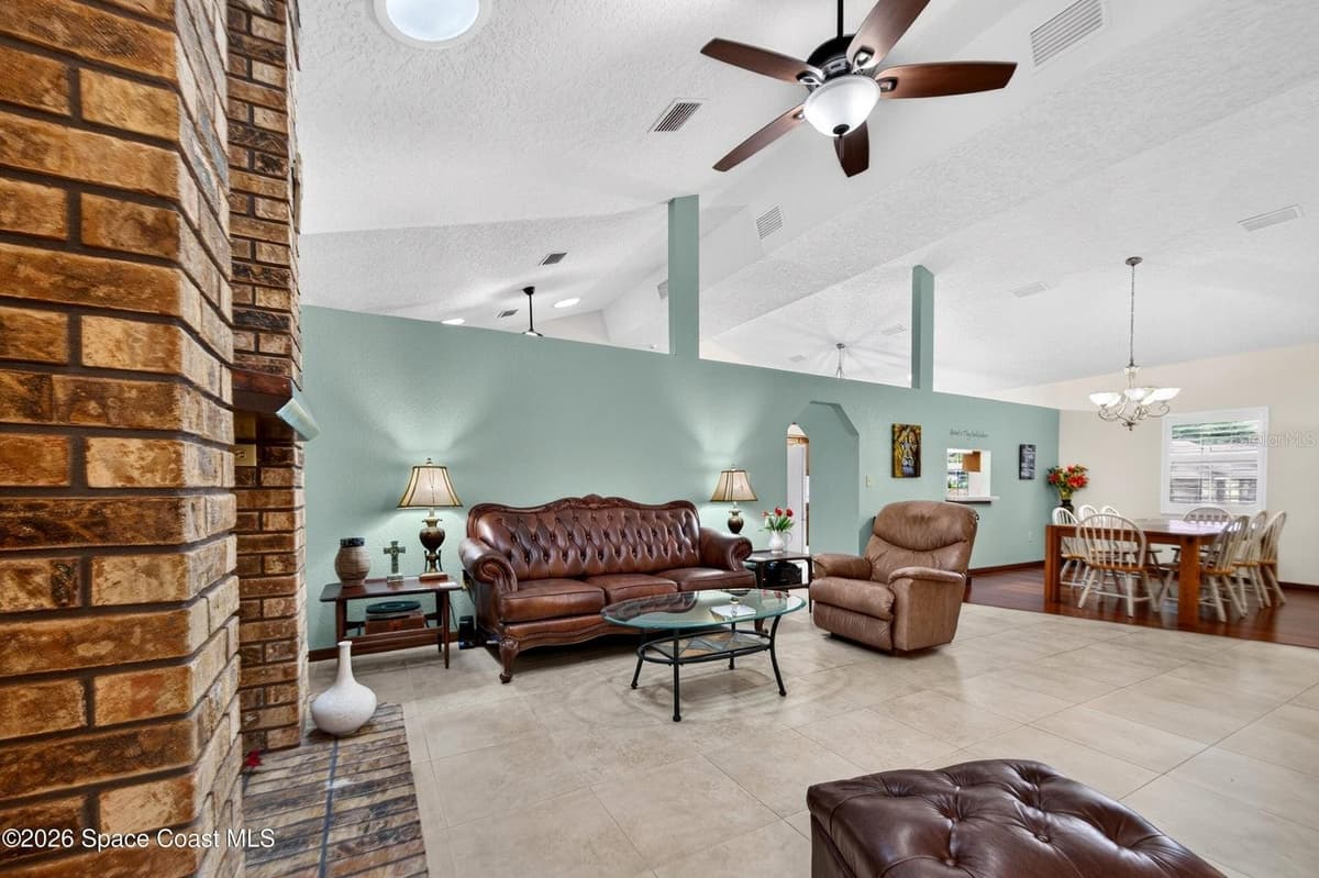 415 CHEYENNE TRAIL — photo 12 of 63