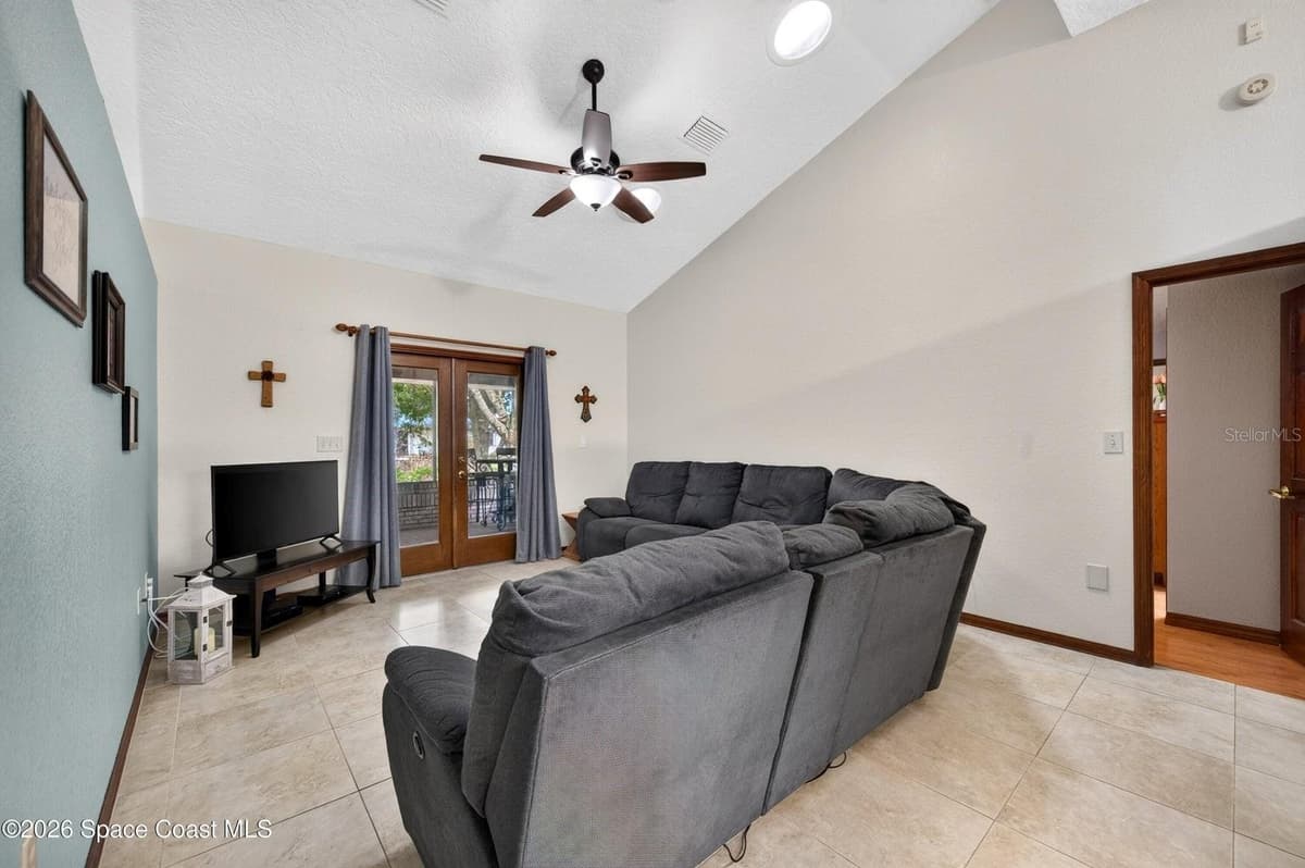 415 CHEYENNE TRAIL — photo 14 of 63