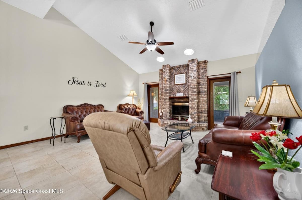 415 CHEYENNE TRAIL — photo 10 of 63