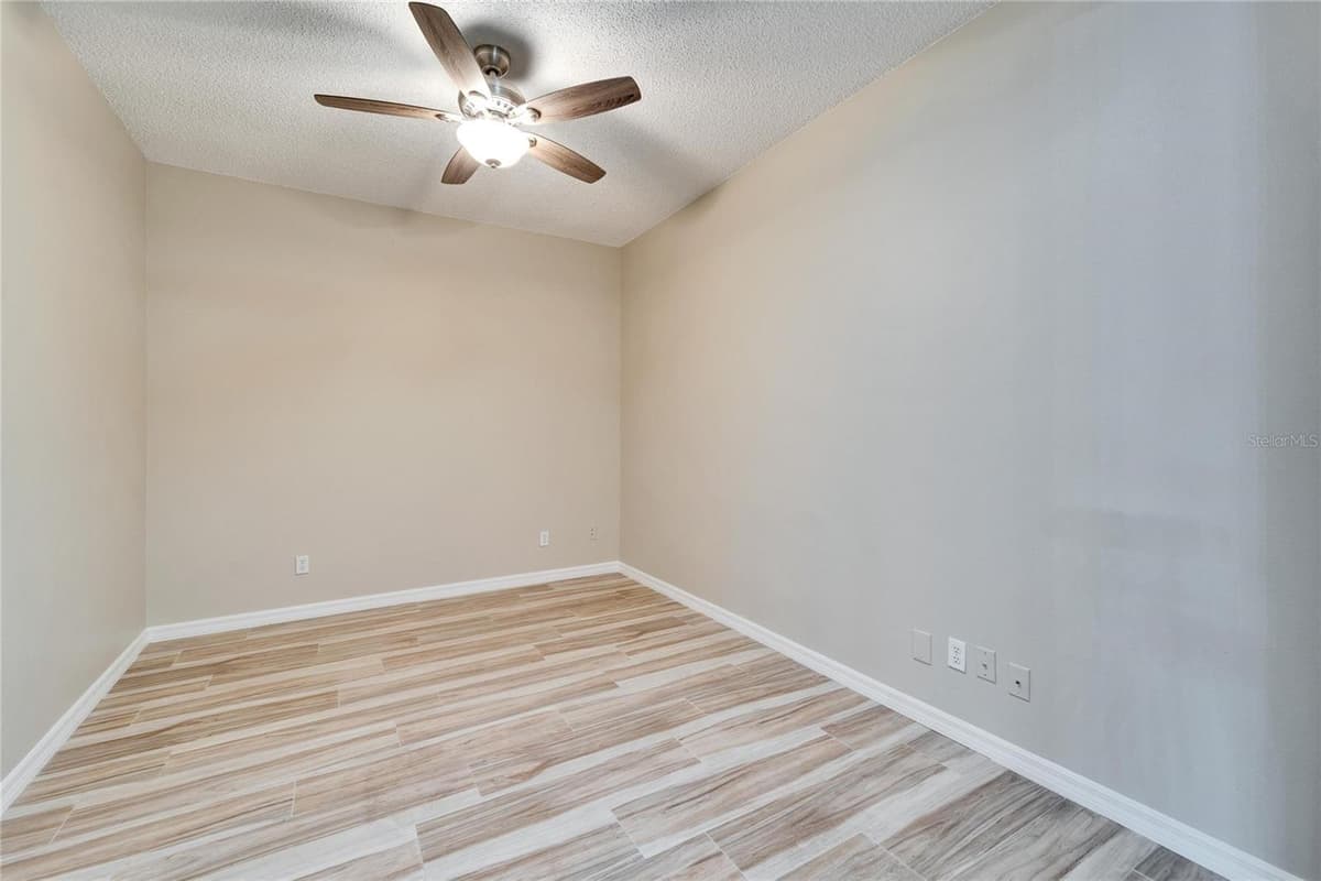 2222 MAYFIELD PALMS LANE — photo 29 of 44