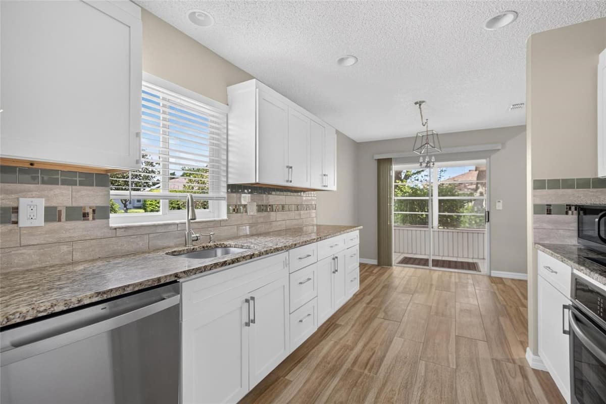 2222 MAYFIELD PALMS LANE — photo 14 of 44