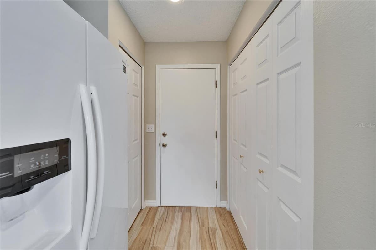 2222 MAYFIELD PALMS LANE — photo 42 of 44