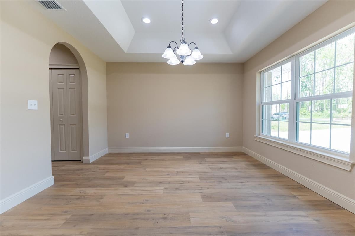 17 MALAUKA CIRCLE — photo 10 of 64