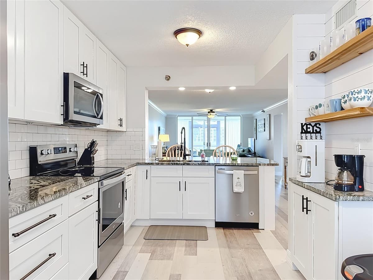 3750 PINEBROOK CIRCLE — photo 8 of 28
