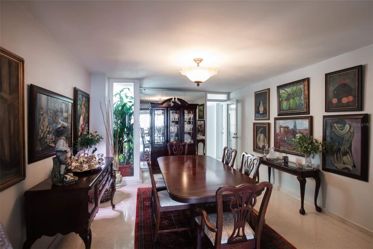 51 KING'S COURT STREET — photo 6 of 13