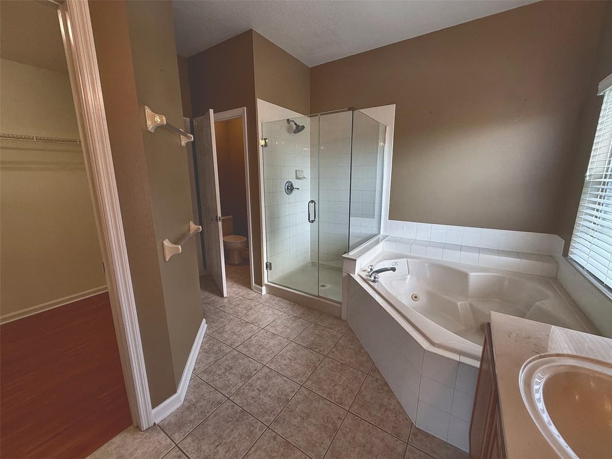 2361 MID PINE COURT — photo 33 of 52
