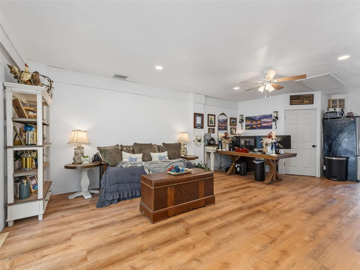 4101 GLORIA DRIVE — photo 47 of 79