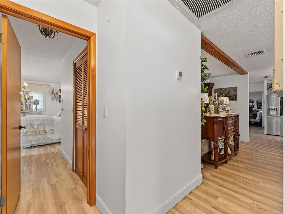 4101 GLORIA DRIVE — photo 30 of 79
