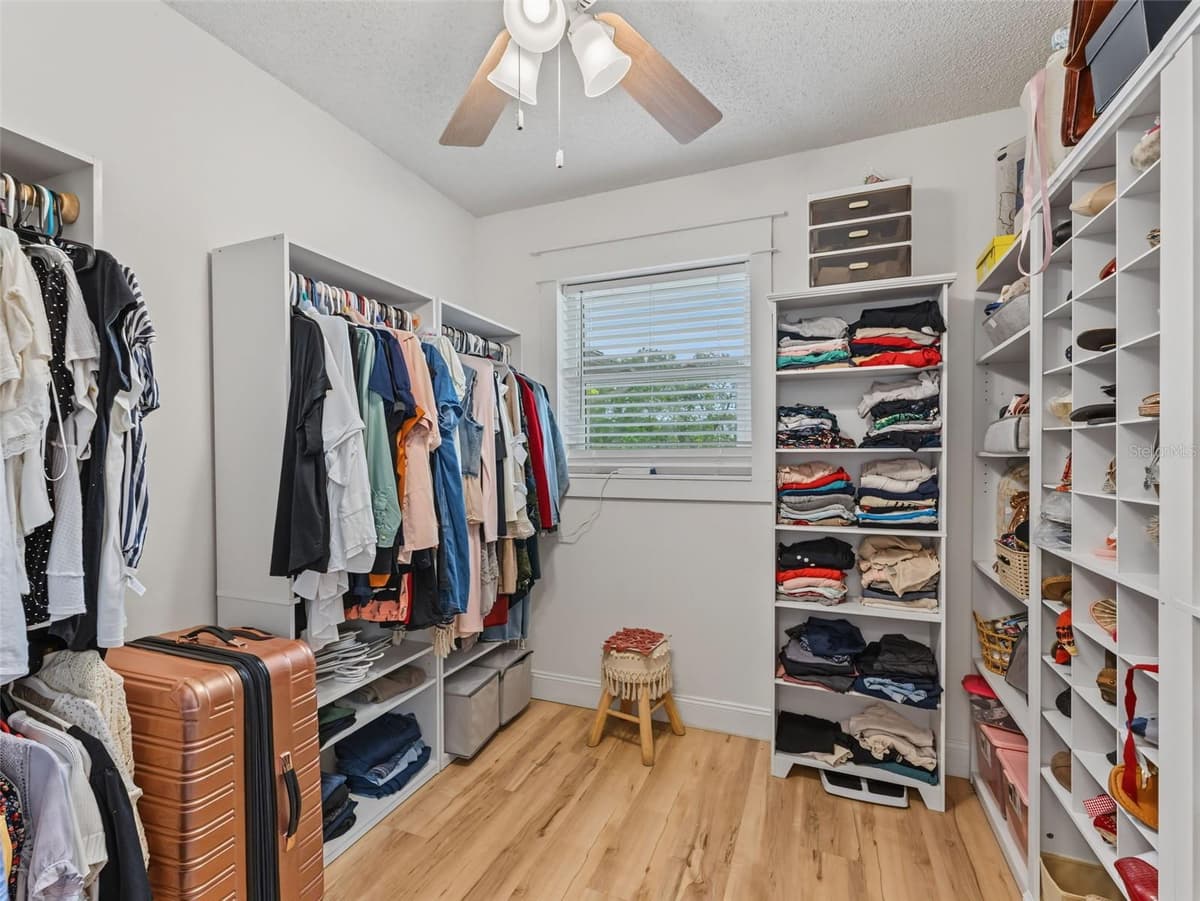 4101 GLORIA DRIVE — photo 39 of 79