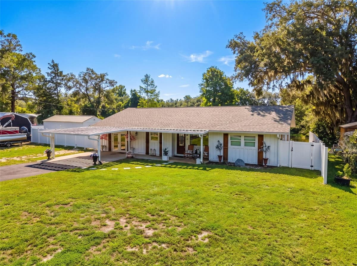 4101 GLORIA DRIVE — photo 5 of 79