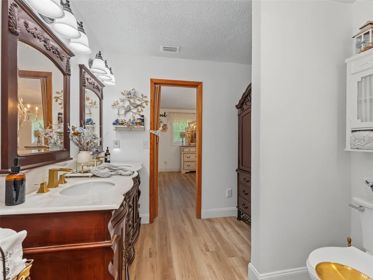 4101 GLORIA DRIVE — photo 36 of 79