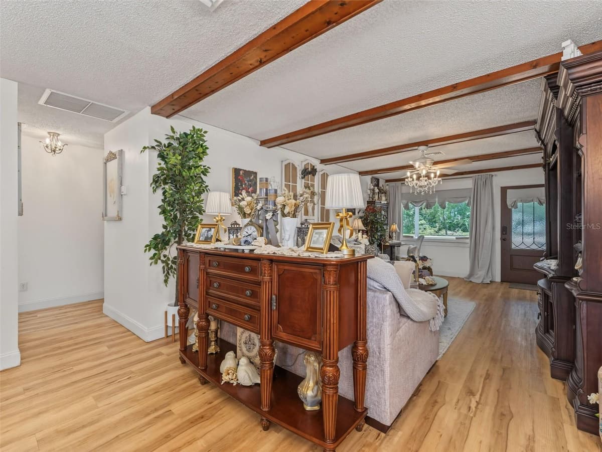 4101 GLORIA DRIVE — photo 27 of 79