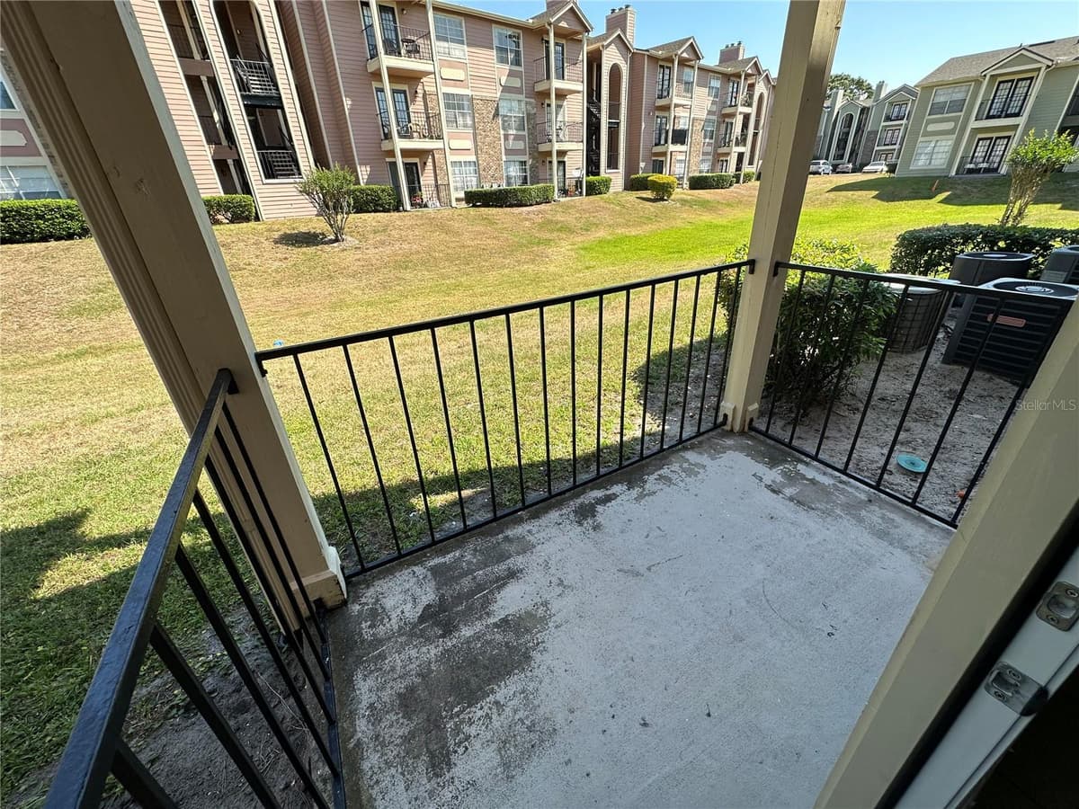 2550 ALAFAYA TRAIL — photo 15 of 21