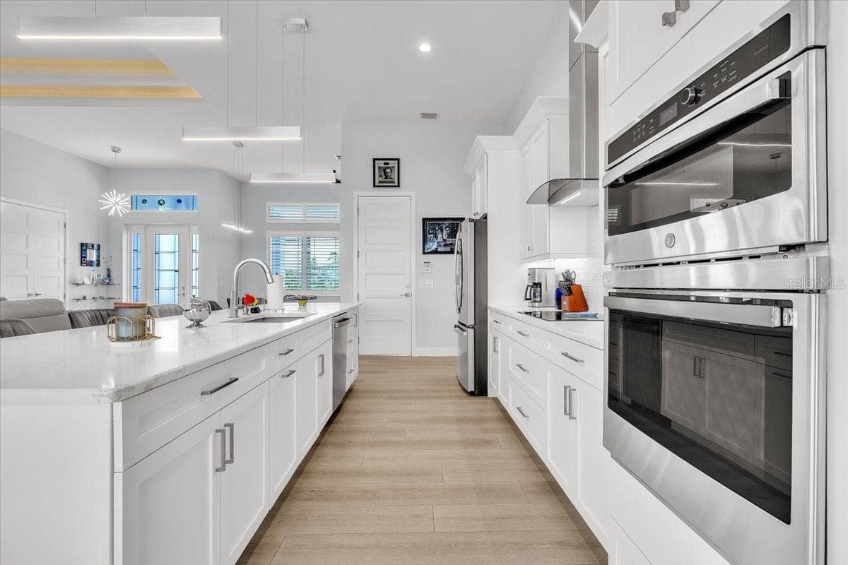 630 CORONADO DRIVE — photo 15 of 58