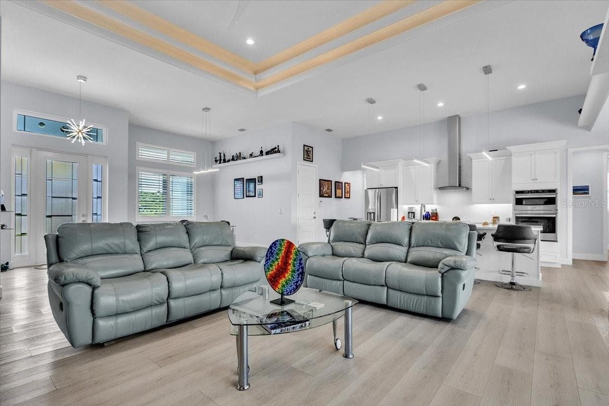 630 CORONADO DRIVE — photo 4 of 58