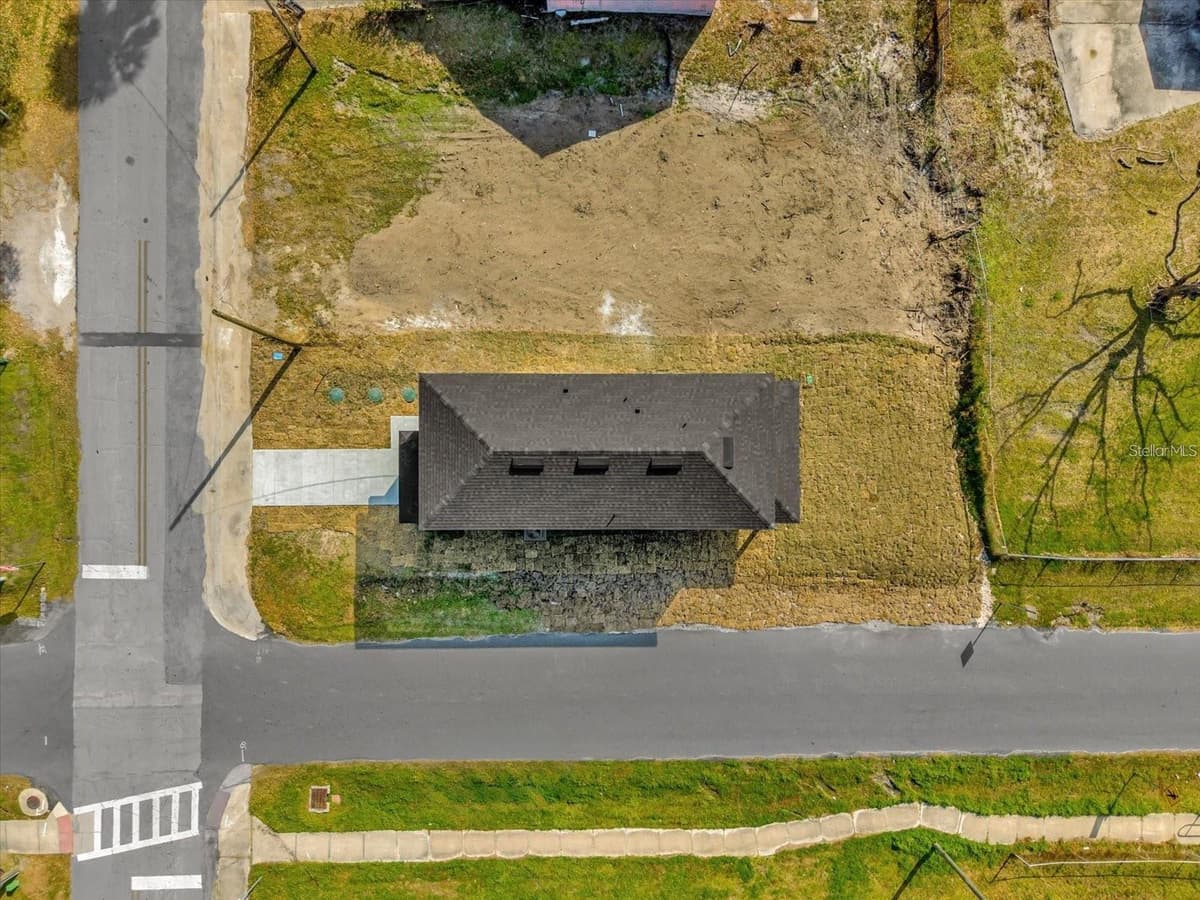 2404 CENTER STREET — photo 28 of 29