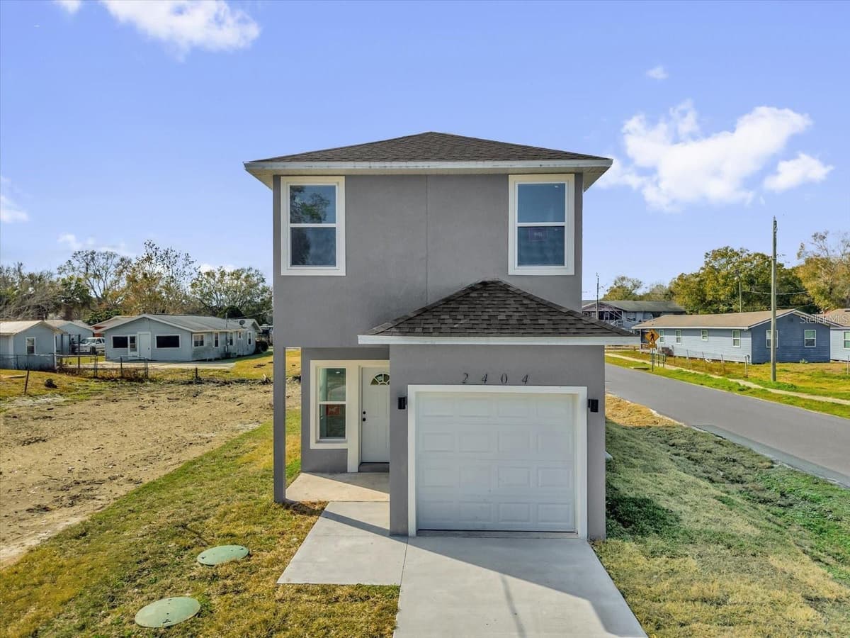 2404 CENTER STREET — photo 1 of 29