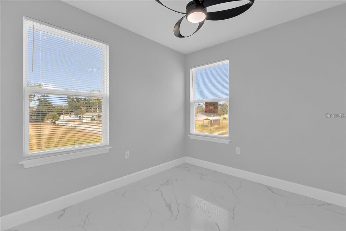 2404 CENTER STREET — photo 10 of 29
