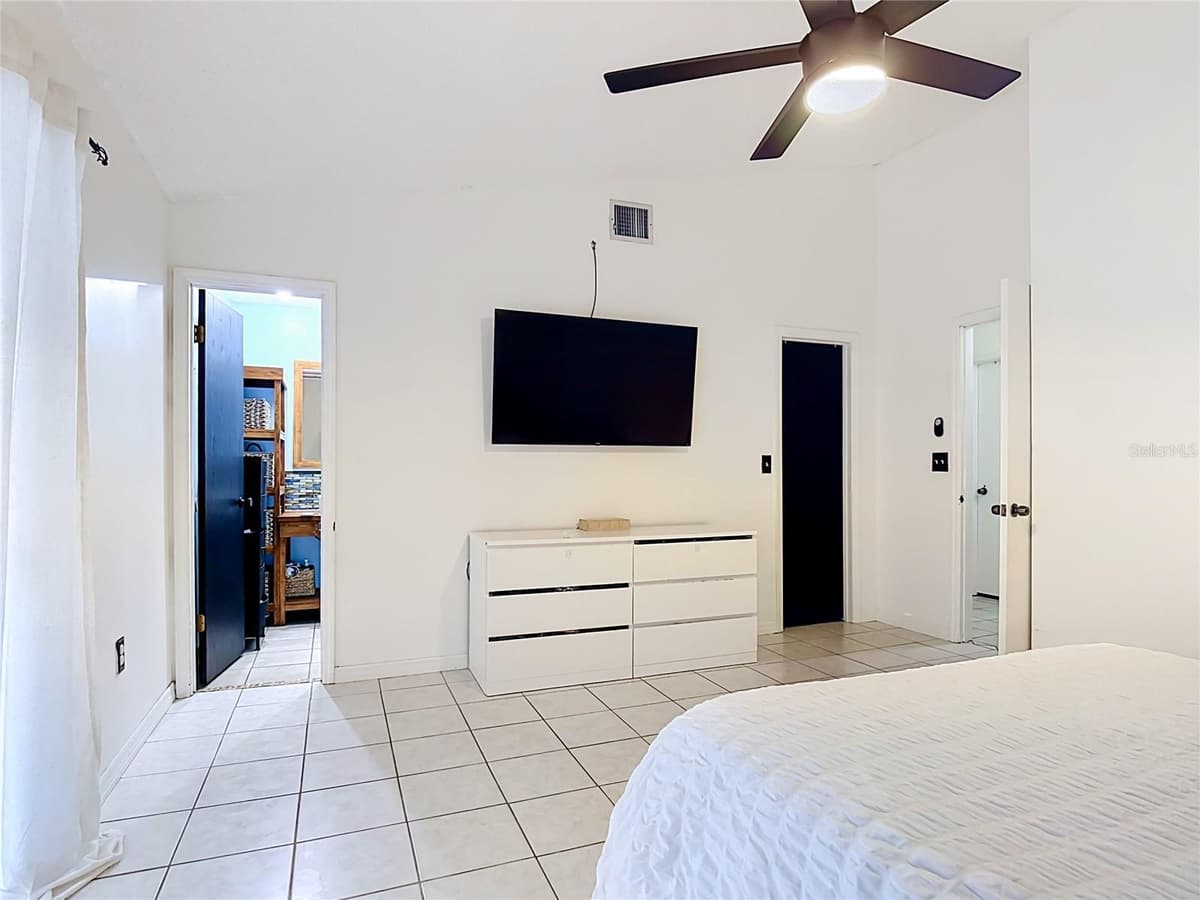 634 GRAPE AVENUE — photo 43 of 55