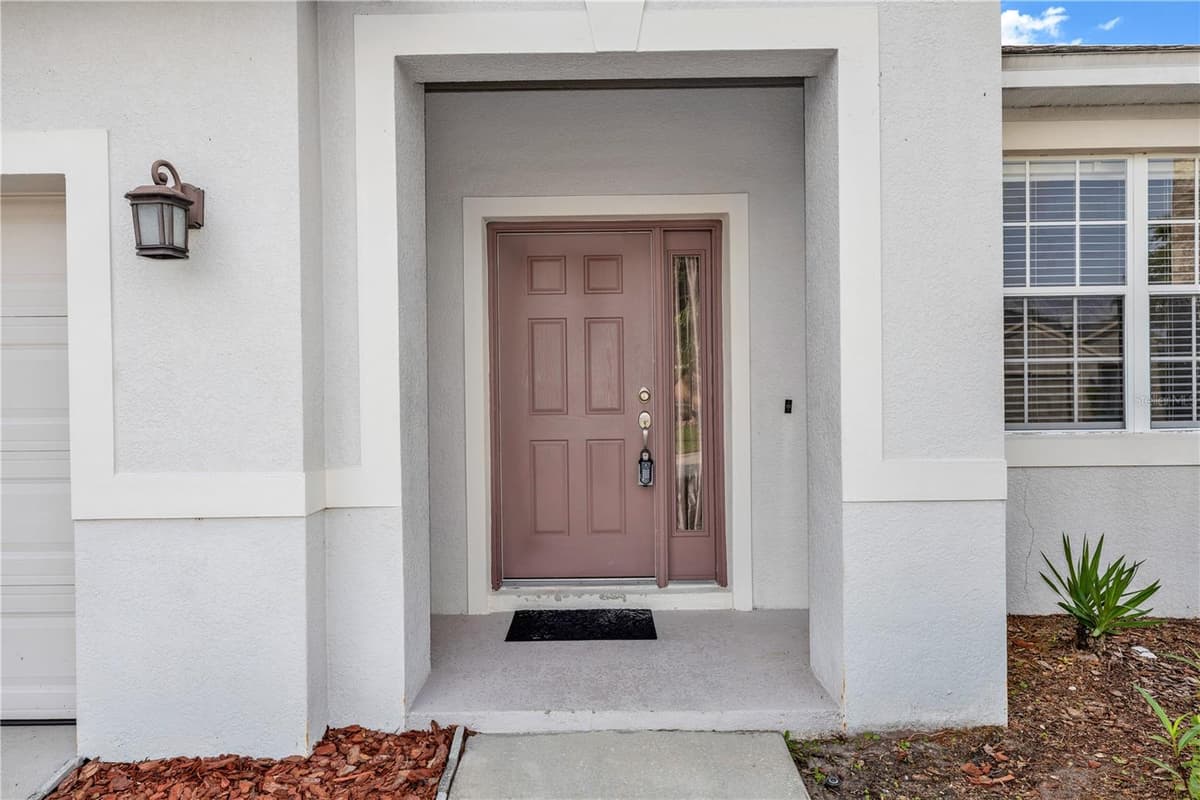14249 QUEENSIDE STREET — photo 2 of 24