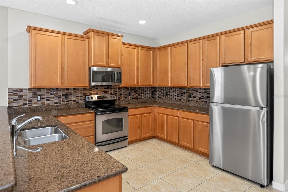 14249 QUEENSIDE STREET — photo 7 of 24