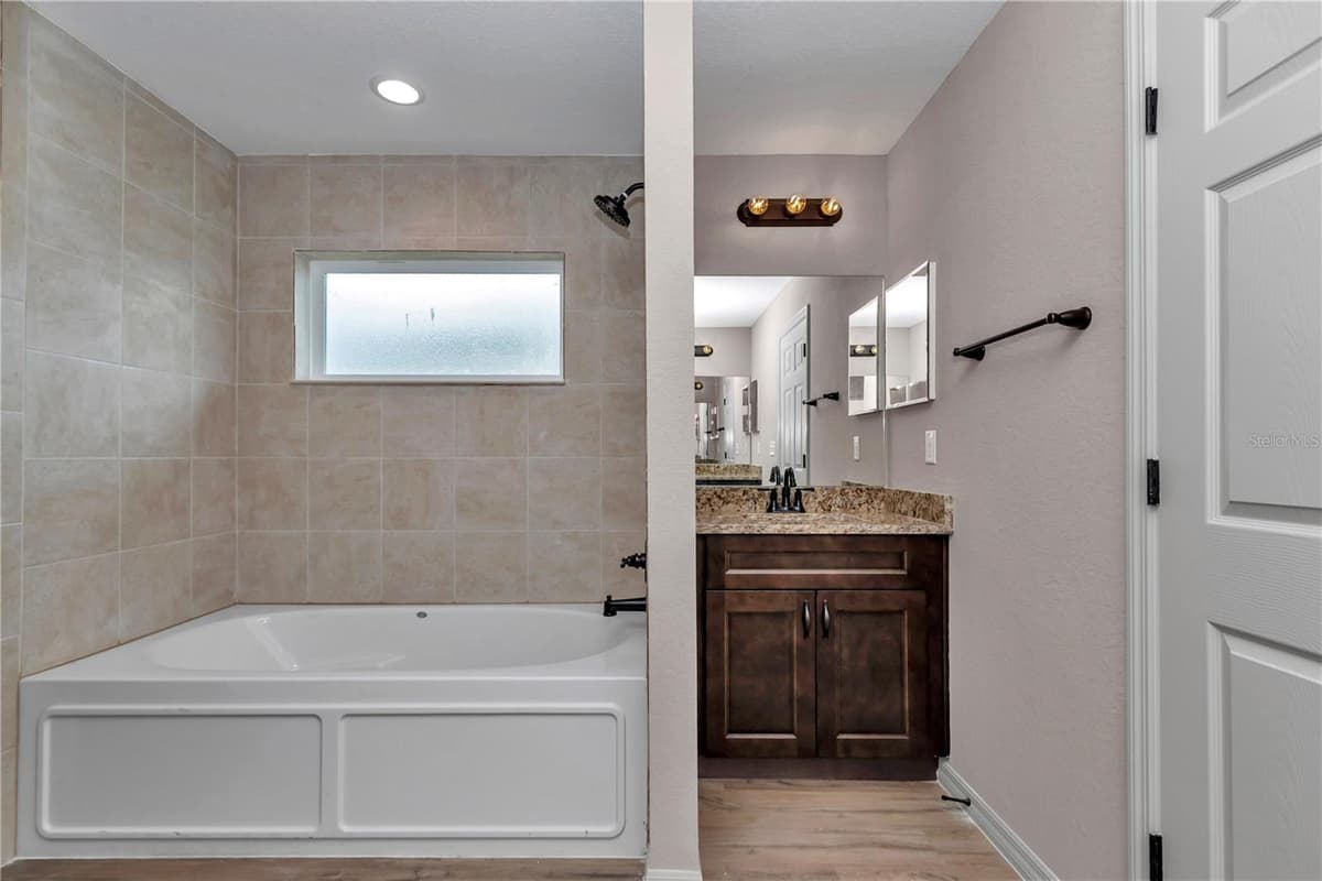 4755 WISTERIA COURT — photo 21 of 31