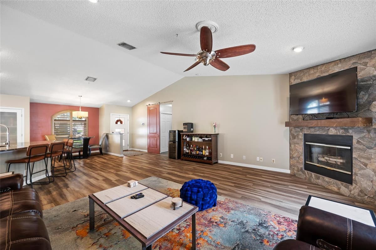 12965 PINEFOREST WAY — photo 16 of 59