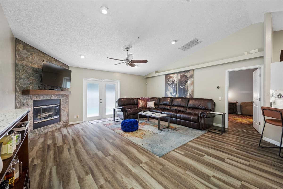 12965 PINEFOREST WAY — photo 10 of 59