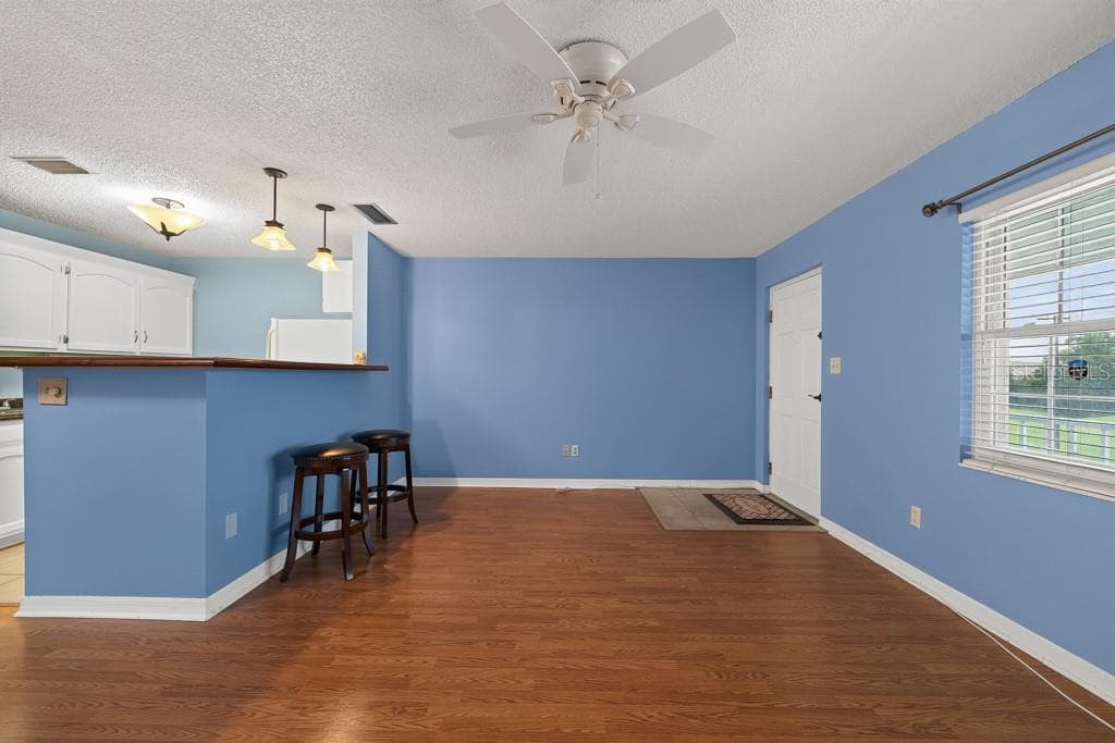 4801 AIRPORT ROAD — photo 5 of 37
