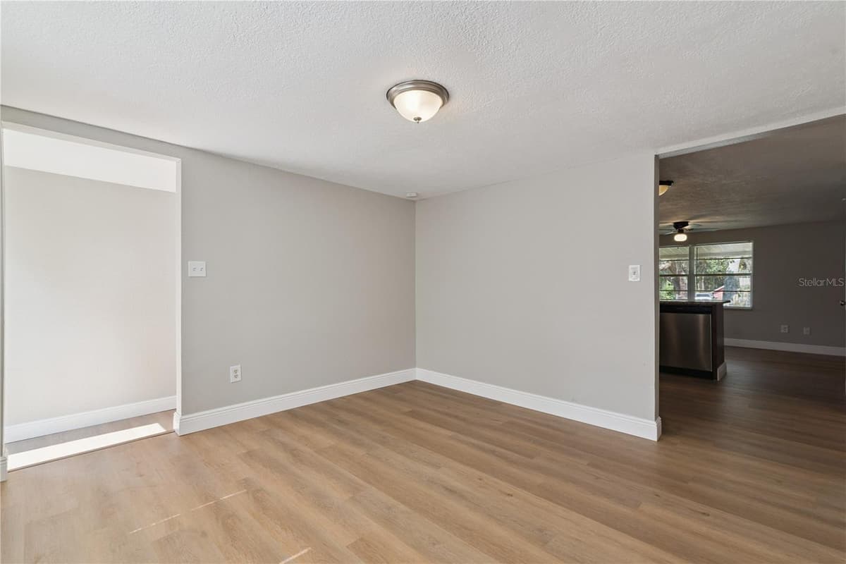 3625 COCHRAN STREET — photo 24 of 39
