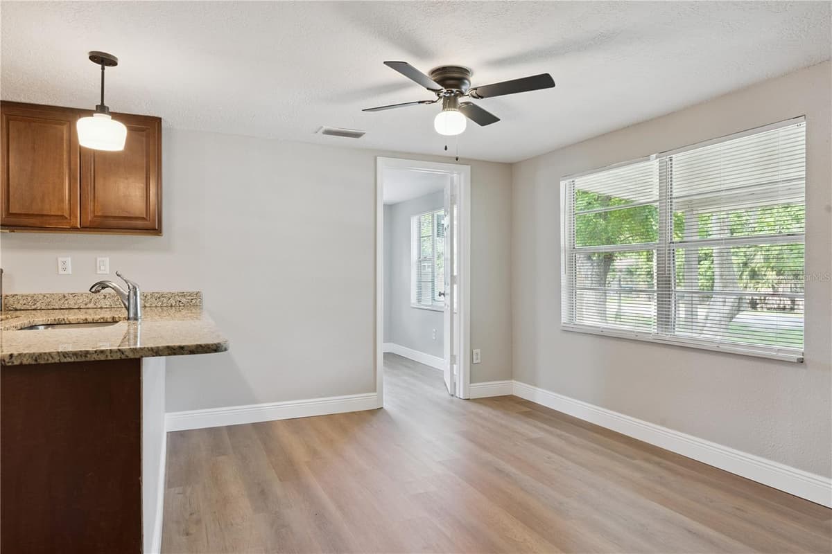 3625 COCHRAN STREET — photo 17 of 39