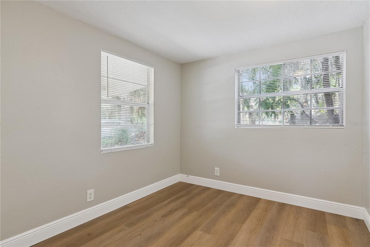 3625 COCHRAN STREET — photo 30 of 39
