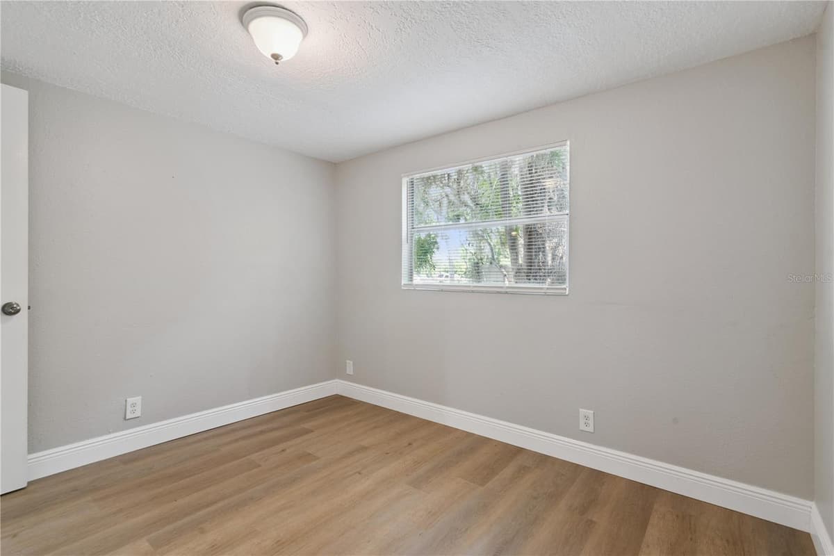 3625 COCHRAN STREET — photo 26 of 39