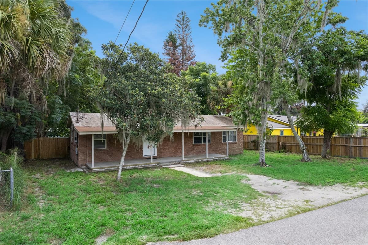 3625 COCHRAN STREET — photo 3 of 39