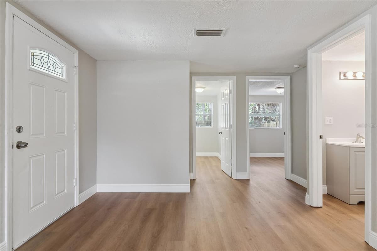 3625 COCHRAN STREET — photo 7 of 39